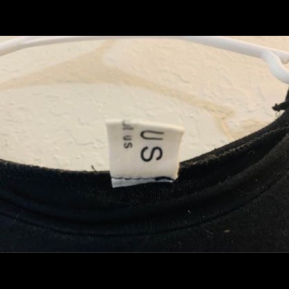 Women's short-sleeved shirt with black metal patch - Picture 3 of 5